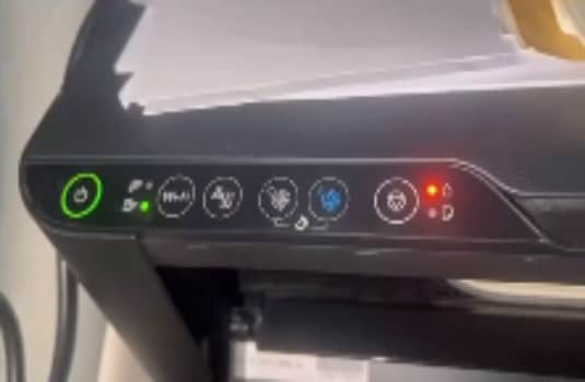 爱普生L3156打印机一开机五灯同闪故障远程维修